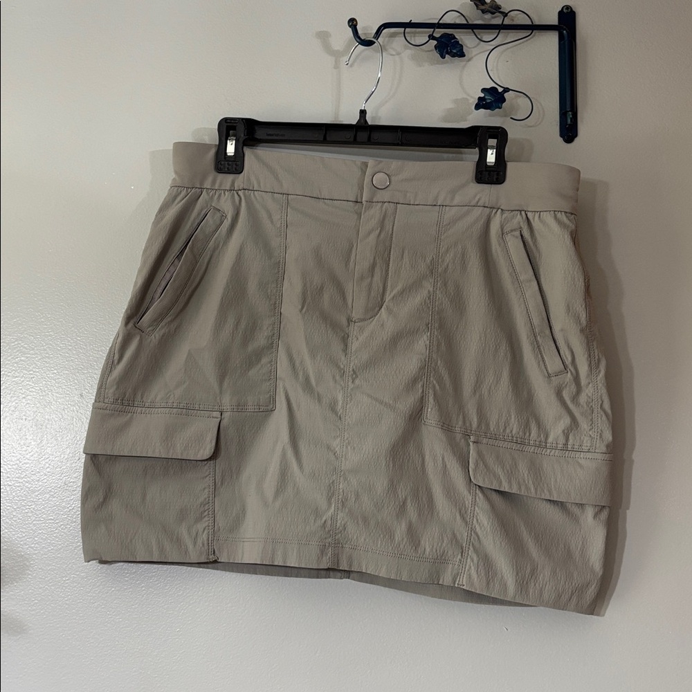 ATHLETA TREKKIE SKORT - Picture 2 of 7
